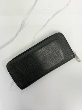 Louis Vuitton Zip Long Wallet